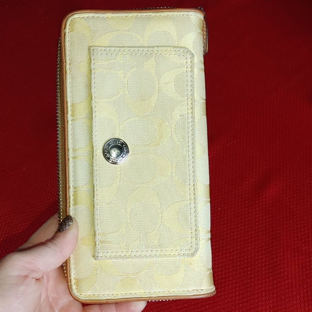 Coach wallet - Picture 3 of 3